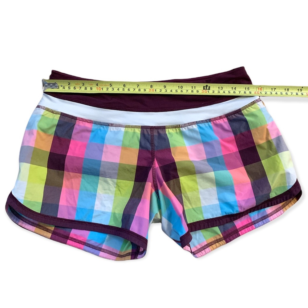 Lululemon shorts - Picture 6 of 10
